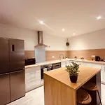 Le Felicite Spacieux Avec Parking Apartmán *