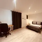 Le Felicite Spacieux Avec Parking Apartmán